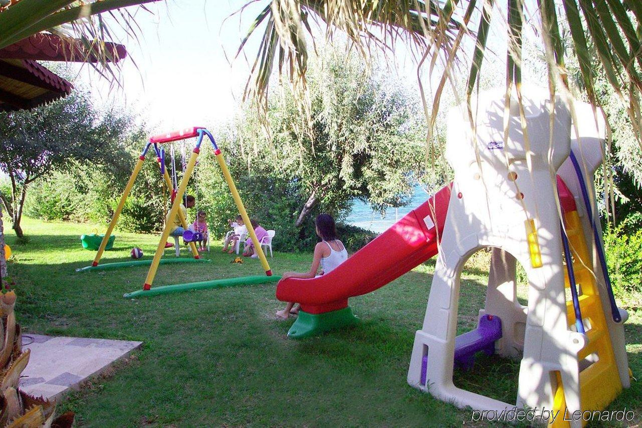 Babaylon Hotel Çeşme Ανέσεις φωτογραφία
